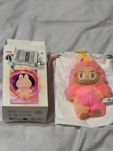 POP MART THE MONSTERS (LABUBU) Big into Energy Series Plush Pendant LOYALTY