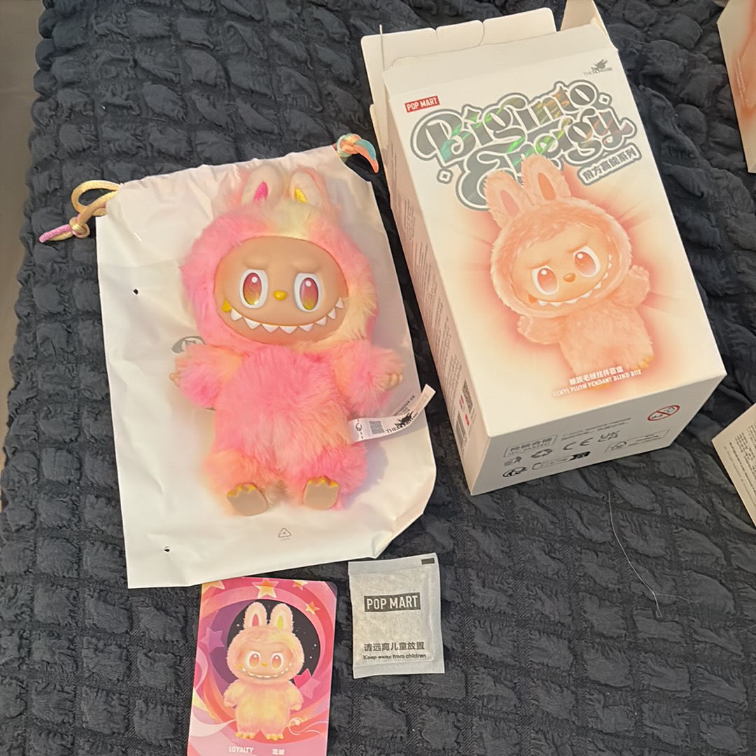 POP MART THE MONSTERS (LABUBU) Big into Energy Series Plush Pendant LOYALTY