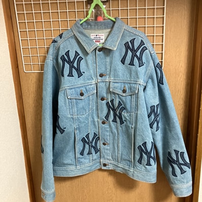Supreme New York Yankees Denim Trucker Jacket "Blue"