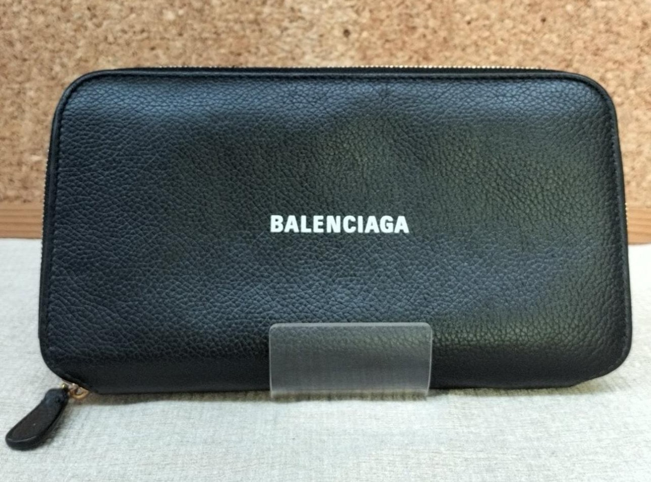 BALENCIAGA