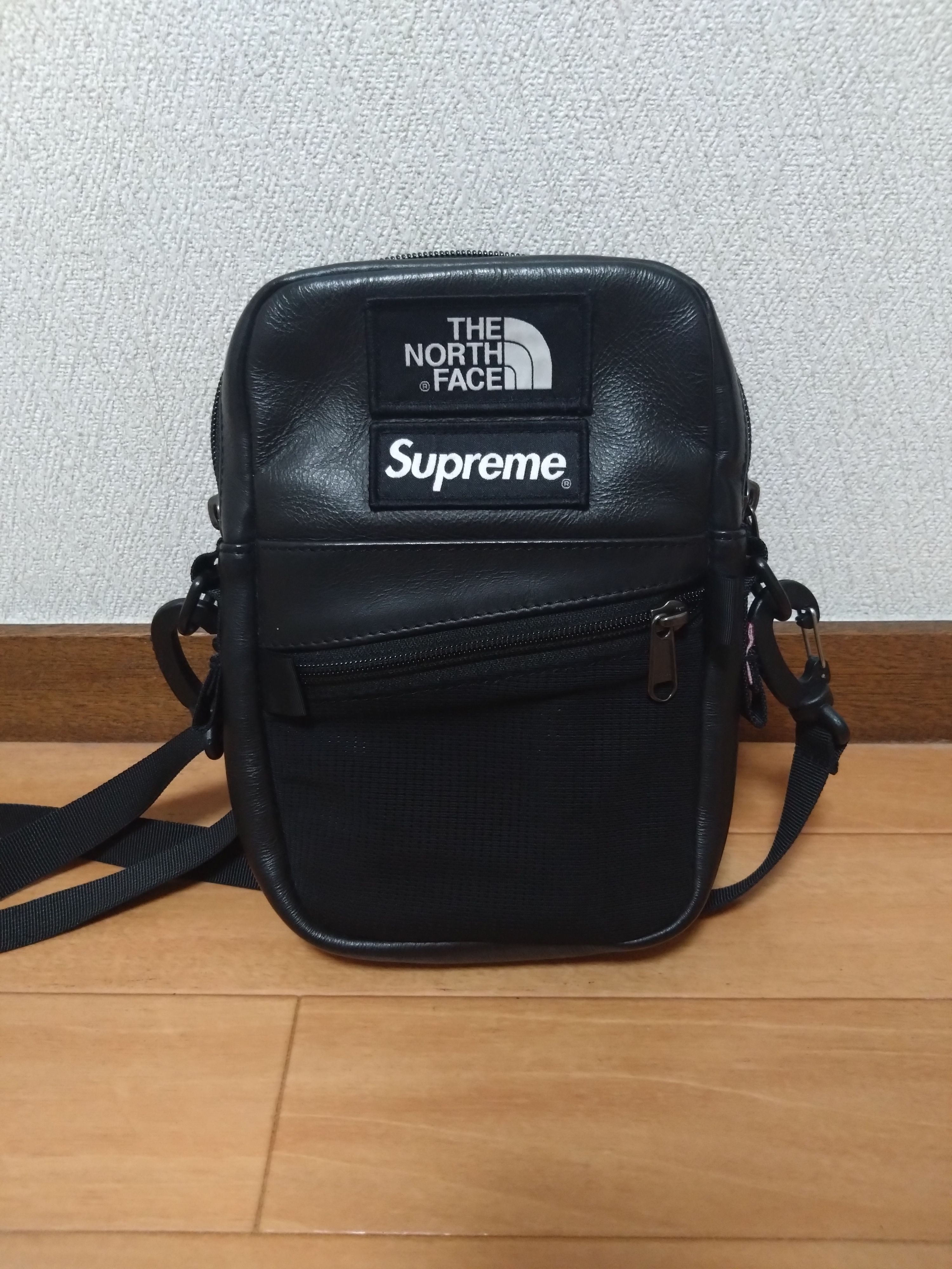 Supreme x The North Face Leather Shoulder Bag "Black"