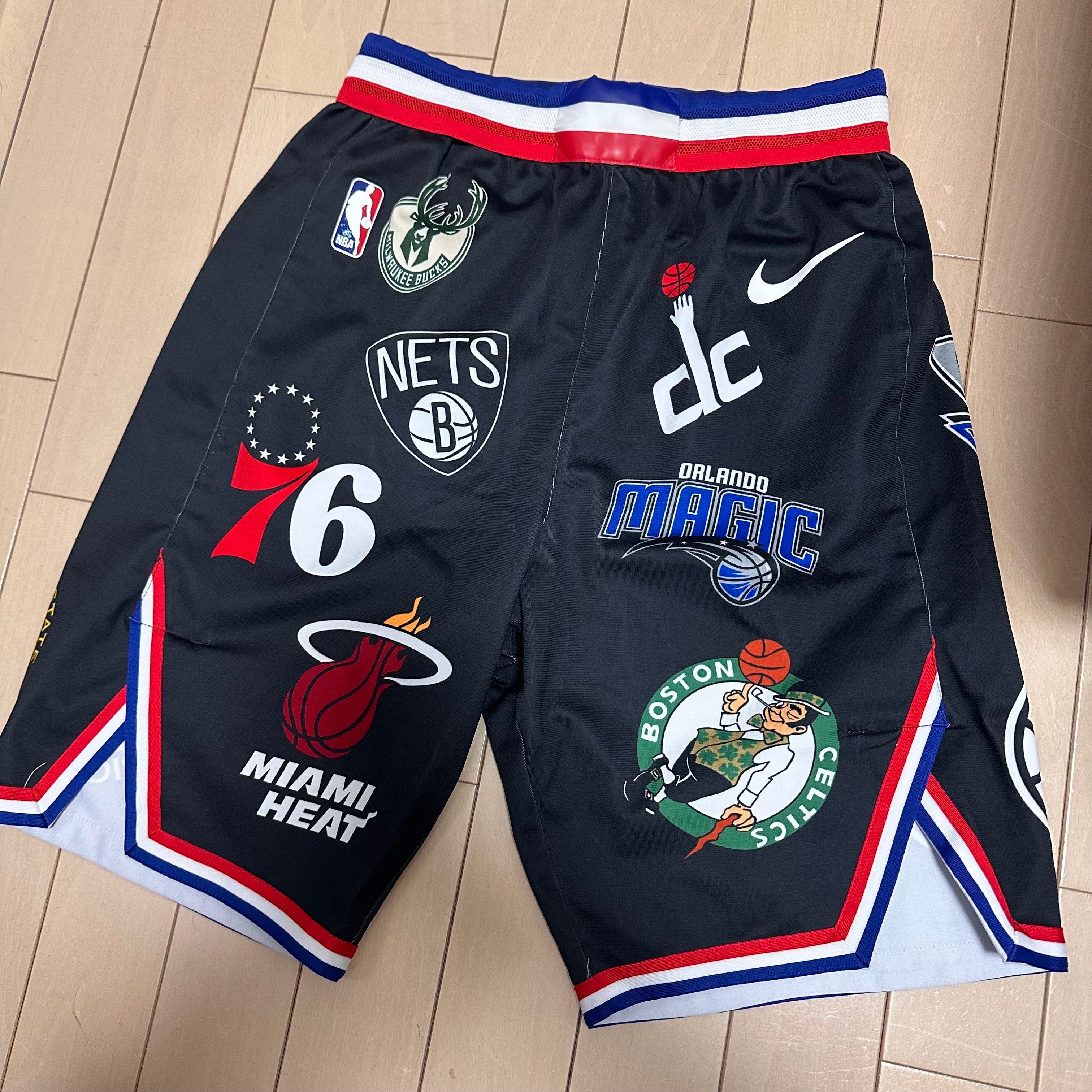 Supreme / Nike®/NBA Teams Authentic Short "Black"