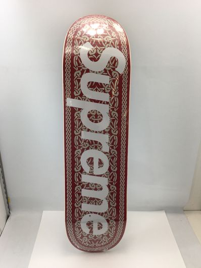 Supreme Celtic Knot Skateboard Supreme Celtic Knot Skateboard