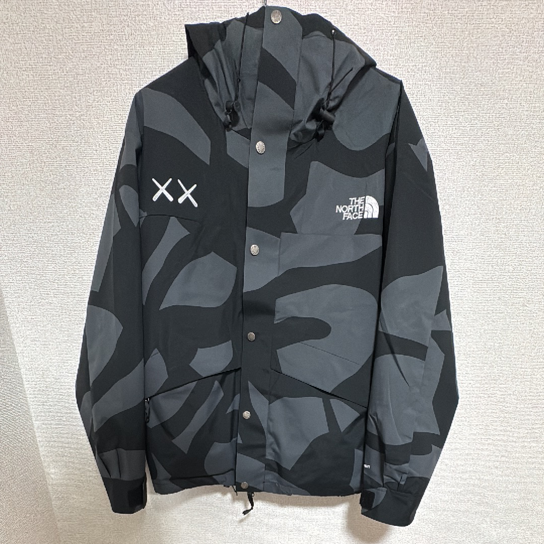 The North Face Kaws Mountain Jacket "Black"