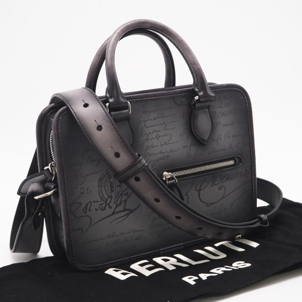 美品 Berluti ベルルッティ ヴェネチア カーフレザー アンジュール ガリバー メッセンジャー light aluminio M244384 2wayハンドバッグ グレー カーフレザー キャンバス メンズ