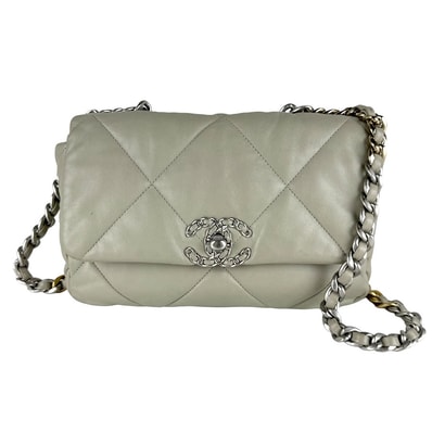 シャネル CHANEL ショルダーバッグ レザー グレー レディース【中古】 z10131