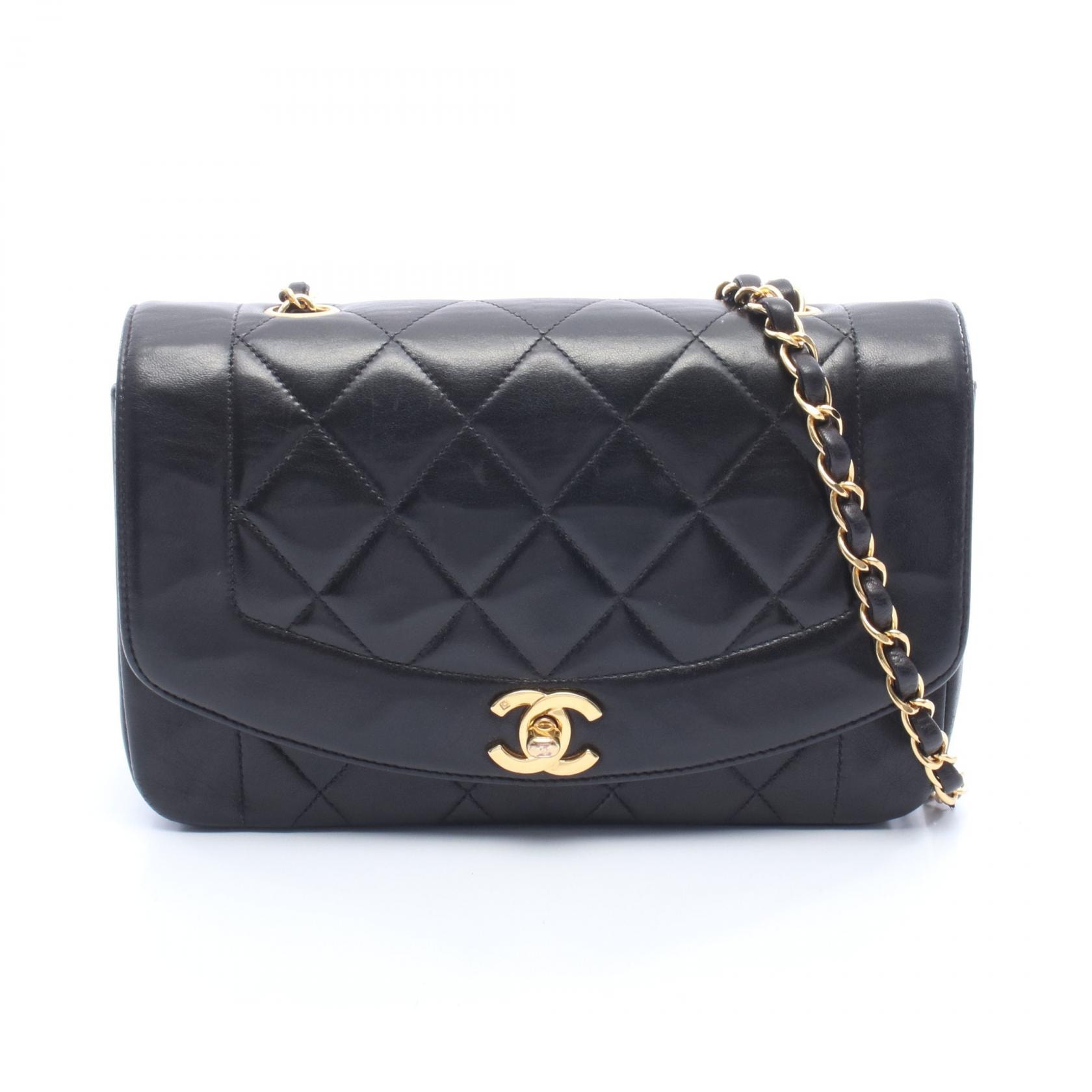 シャネル CHANEL マトラッセ ダイアナフラップ ショルダーバッグ バッグ ラムスキン(羊革) レディース ブラック系 【中古】