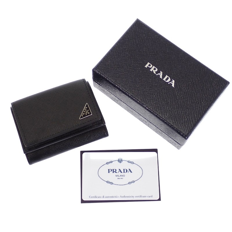 プラダ PRADA トライアングル 2MH021_QHH_F0002 三つ折り財布 サフィアーノ ブラック シルバー金具 メンズ レディース【中古】【Aランク】