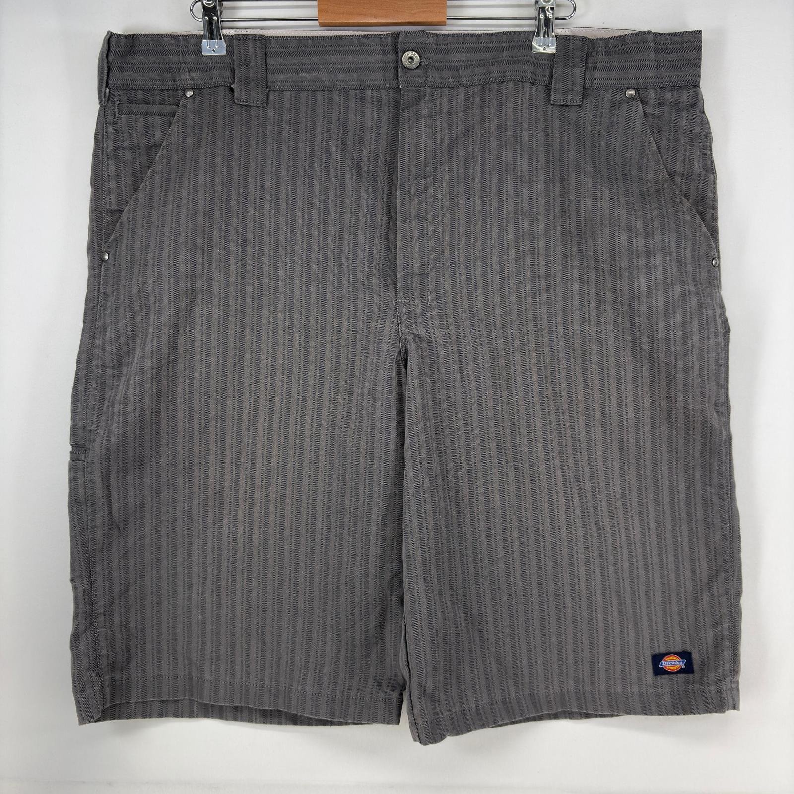 古着 ディッキーズ Dickies ショートパンツ ハーフパンツ ワーク ワンポイント 大きいサイズ w44  グレー ストライプ メンズ