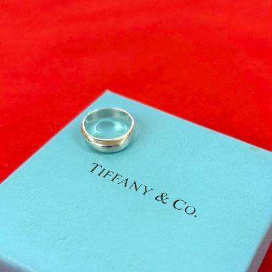 TIFFANY&Co. ティファニー ナイフエッジ リング シルバー925 リング・指輪 7号 シルバー
b0501