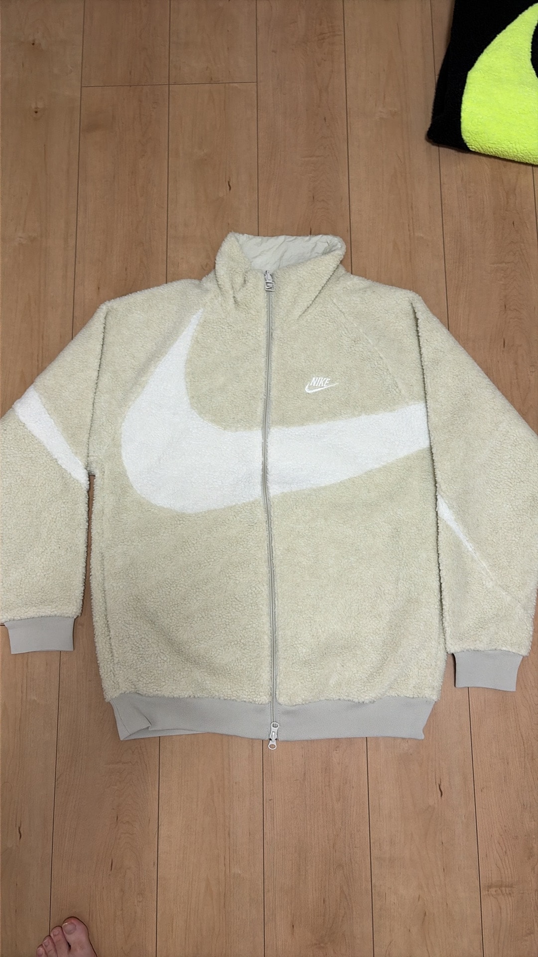 Nike Big Swoosh Boa Jacket "Light Bone/Sail"