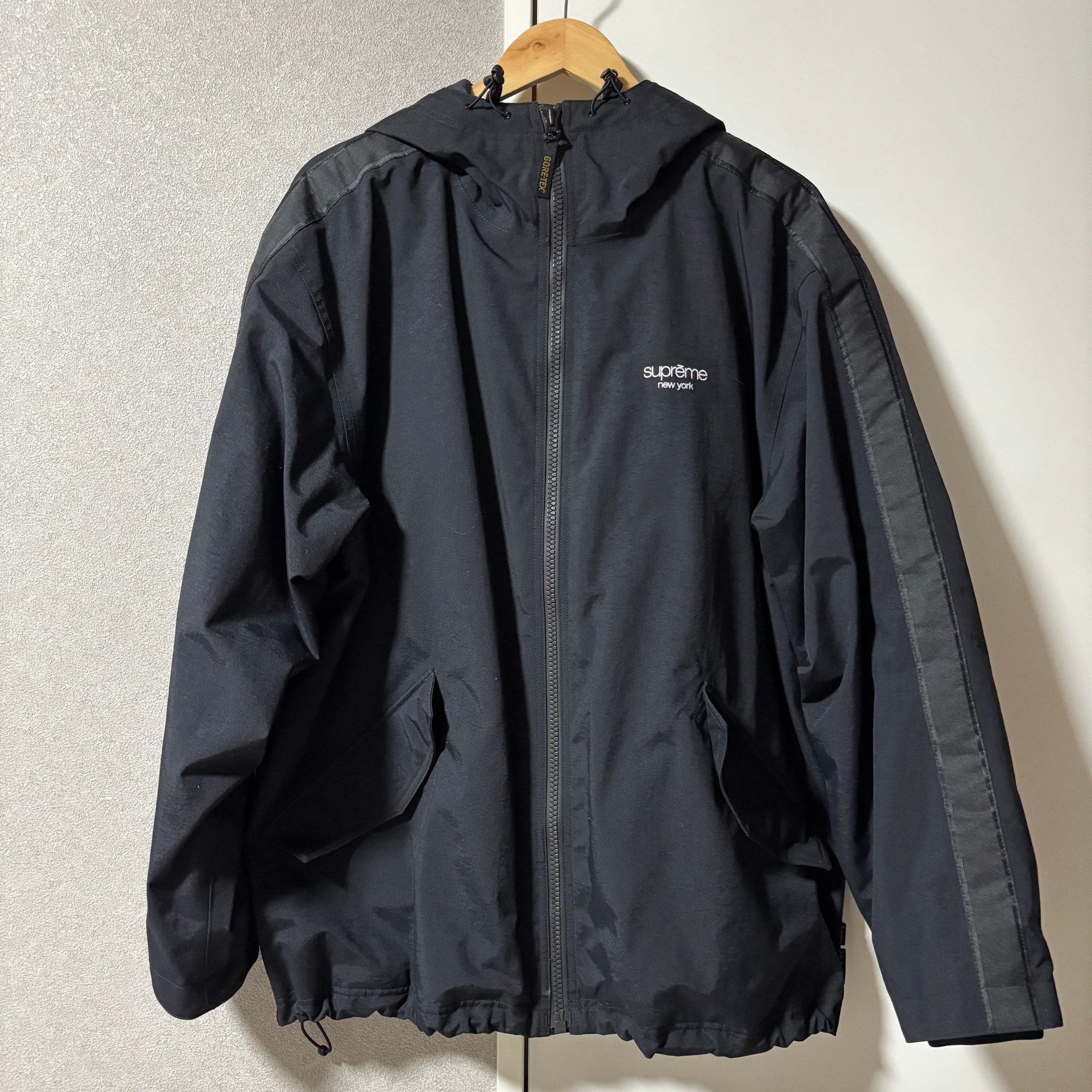 Supreme GORE-TEX Stripe Hooded Jacket "Black"