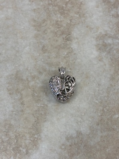 【Chrome Hearts】ハート ホワイトゴールド パヴェダイヤ St.Barth限定