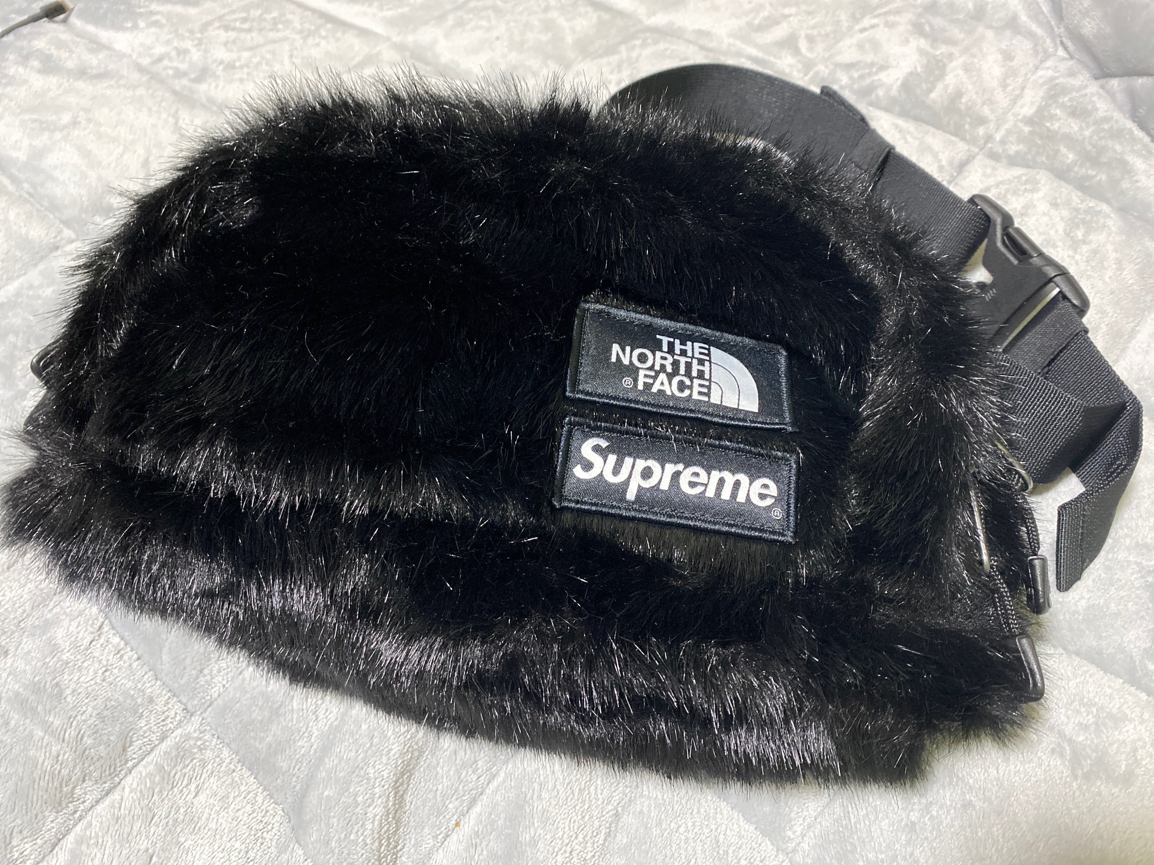 Supreme x The North Face Faux Fur Waist Bag "Black" NM82093I / NF0A5G87