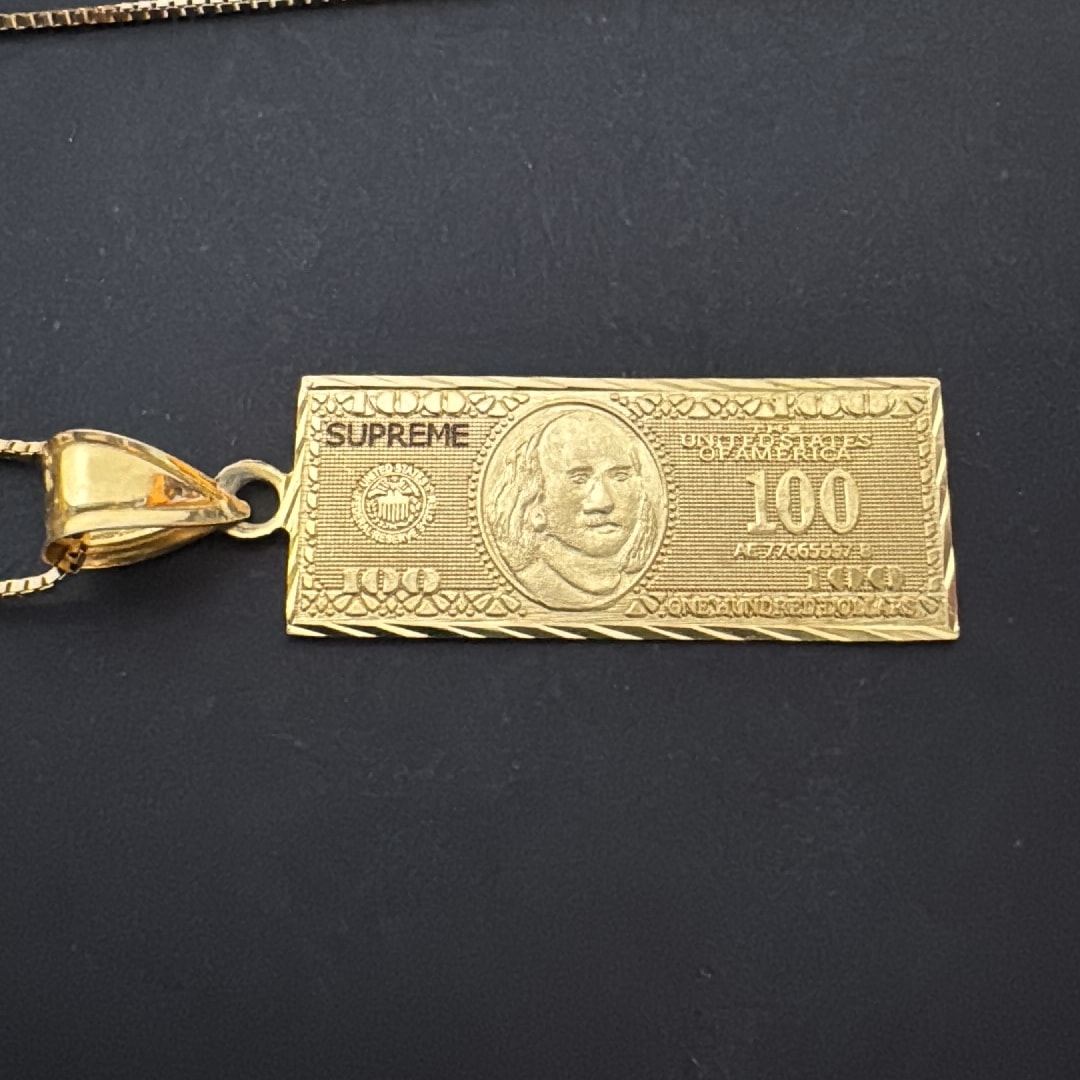 Supreme 100 Dollar Bill Gold Pendant "Gold"