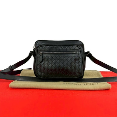BOTTEGA VENETA ボッテガヴェネタ イントレチャート レザー ショルダーバッグ ブラック
67173