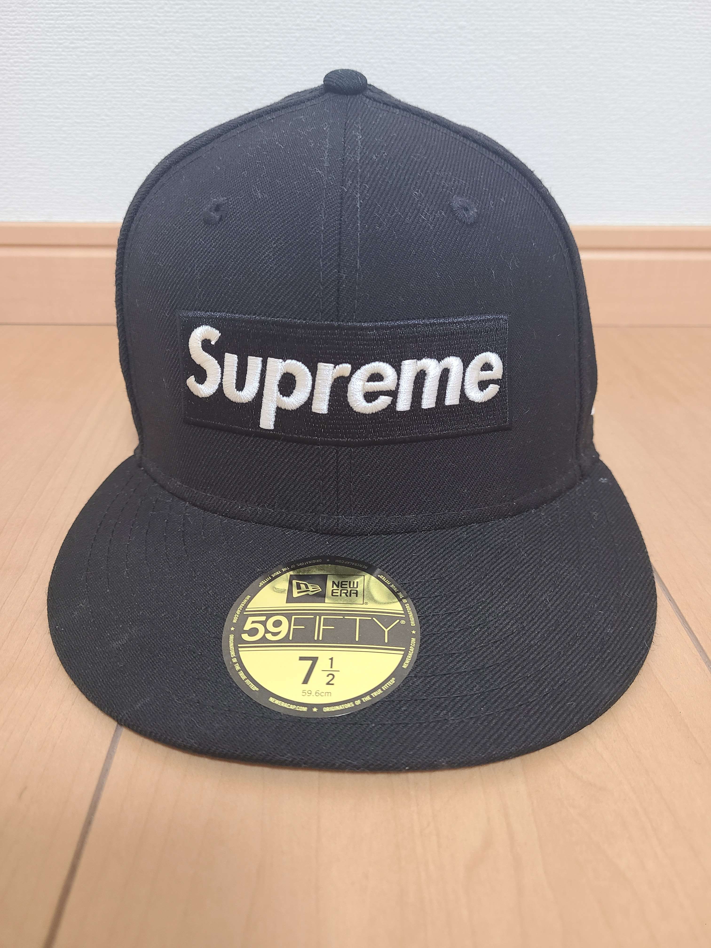 Supreme World Famous Box Logo New Era® "Black"