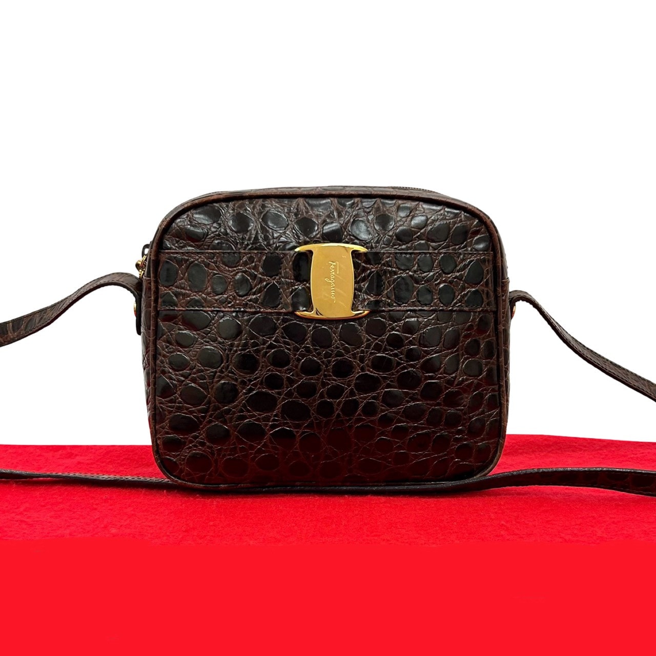 Salvatore Ferragamo サルヴァトーレフェラガモ ヴァラ 金具 レザー ショルダーバッグ ブラウン
36204