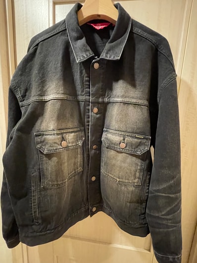 Supreme Distressed Selvedge Trucker Jacket "Washed Black"
