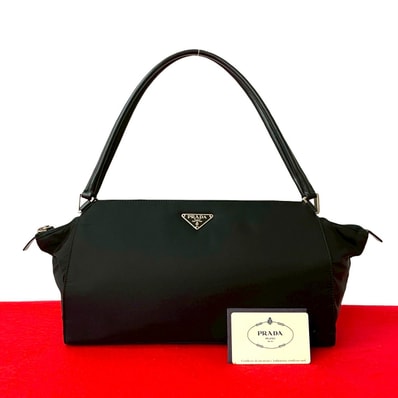 PRADA プラダ 三角ロゴ 金具 ナイロン レザー トートバッグ ブラック
60324