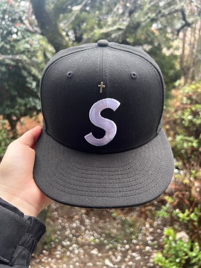 Supreme Gold Cross S Logo New Era "Black"