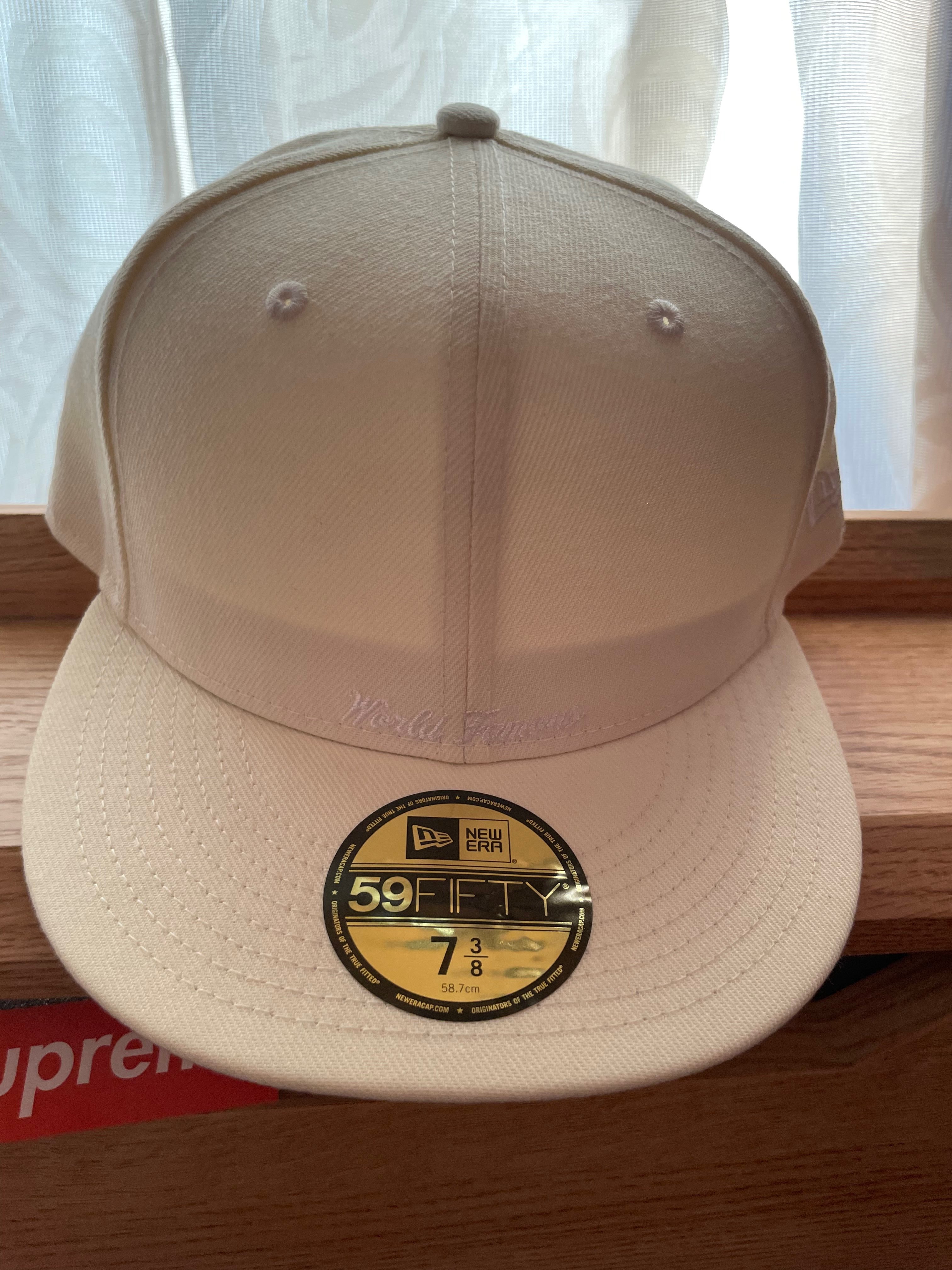 Supreme Reverse Box Logo New Era® "Natural"