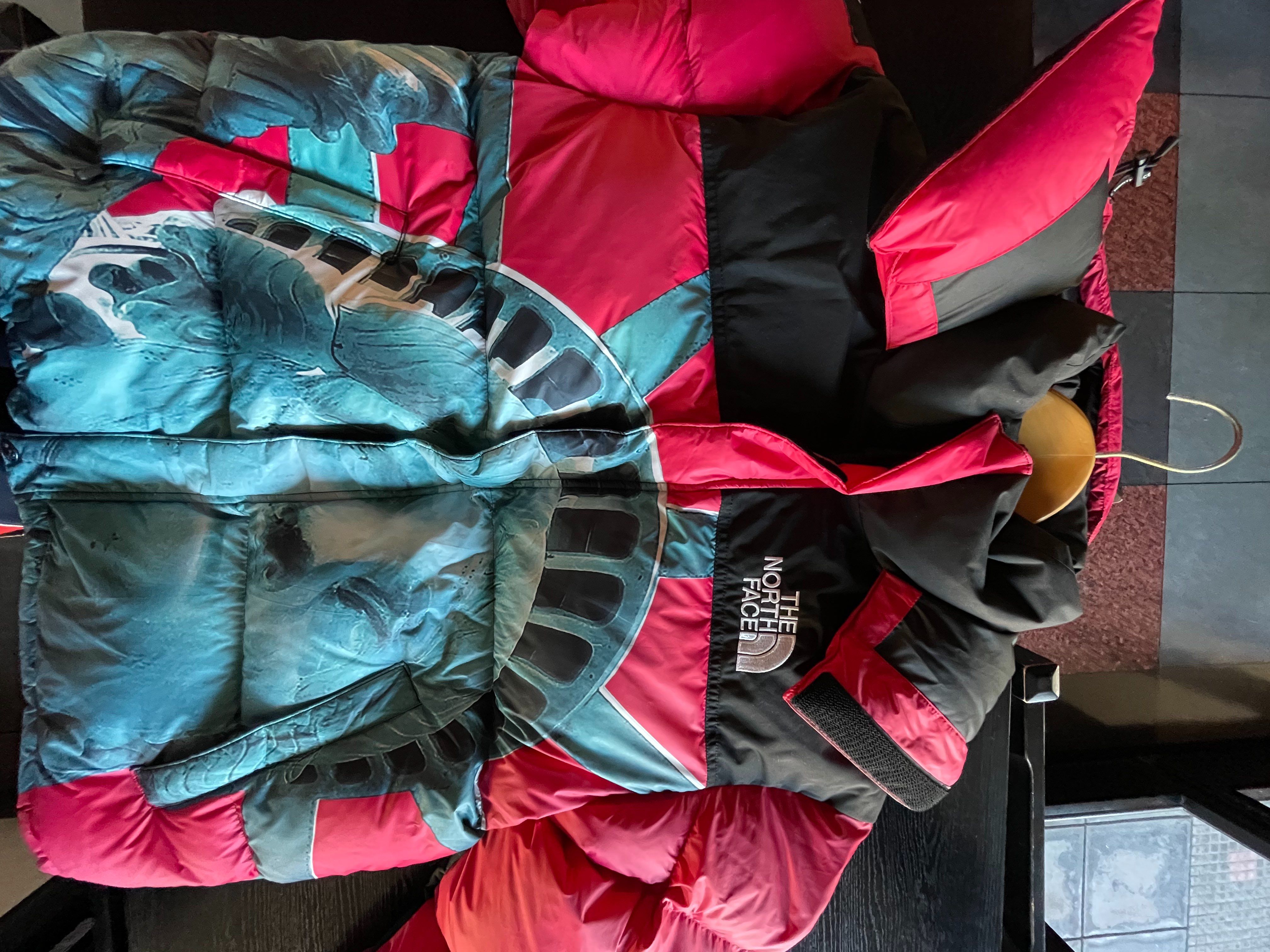 Supreme x The North Face Statue of Liberty Baltoro Jacket "Red"