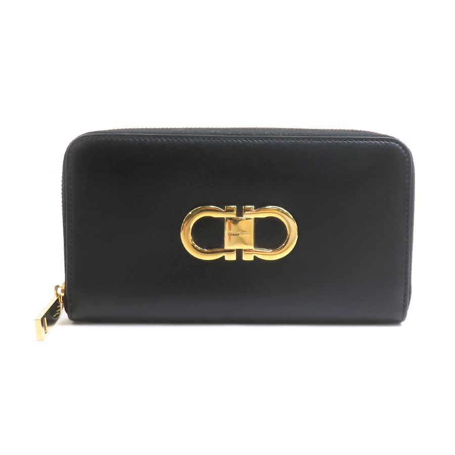 サルヴァトーレフェラガモ Salvatore Ferragamo ラウンドファスナー長財布 ガンチーニ レザー ブラック レディース【中古】 h32363i