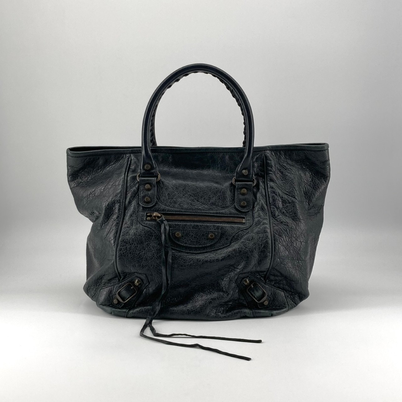 BALENCIAGA(バレンシアガ) エディターズ ザ サンデー 228750 ハンドバッグ ブラック