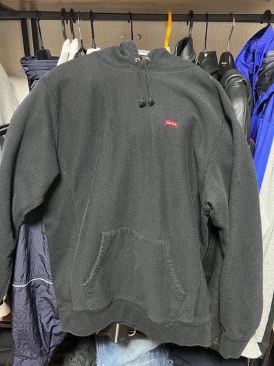 シュプリーム small box logo パーカー