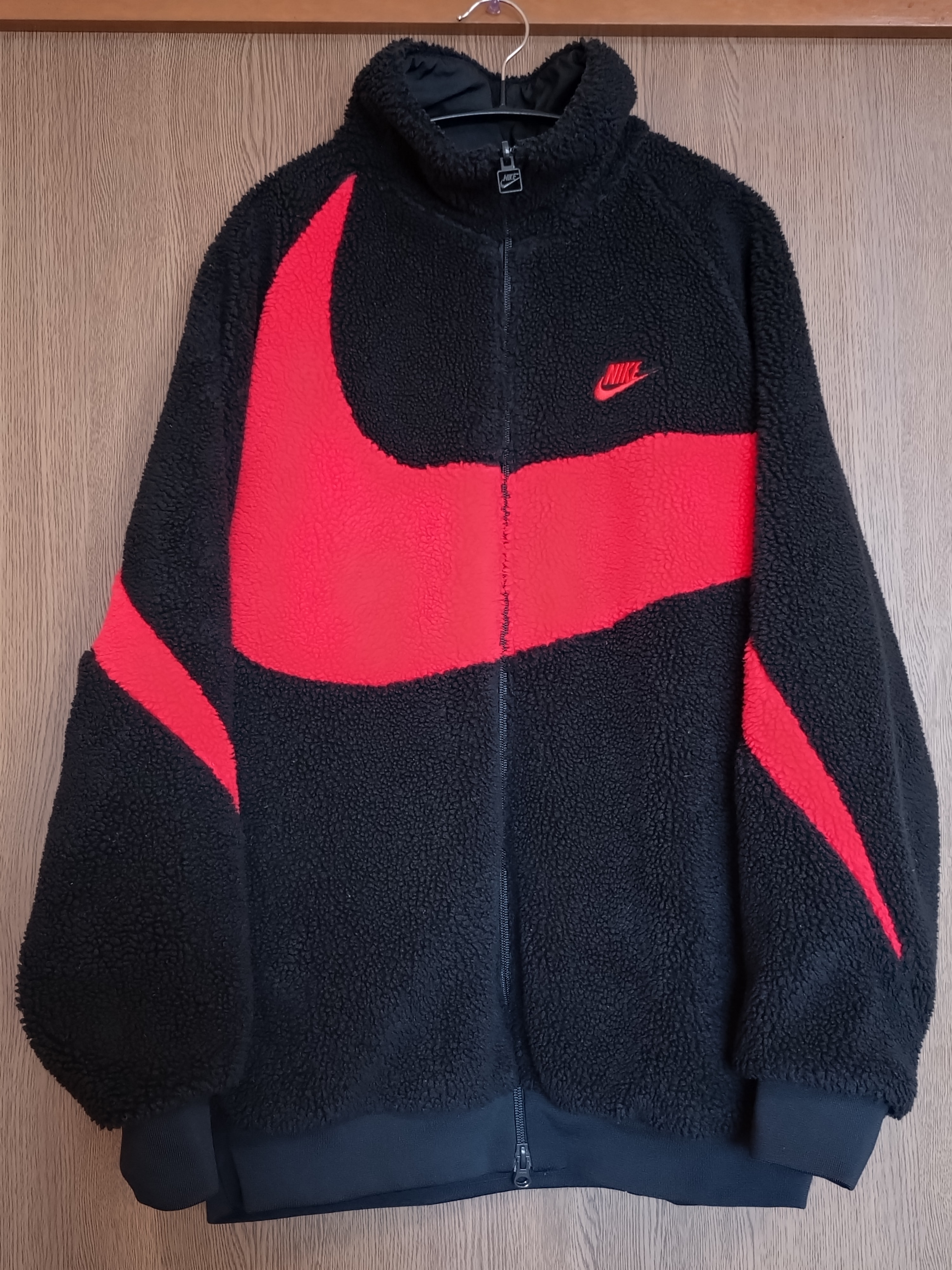 Nike Big Swoosh Reversible Boa Jacket "Black Chili Red"