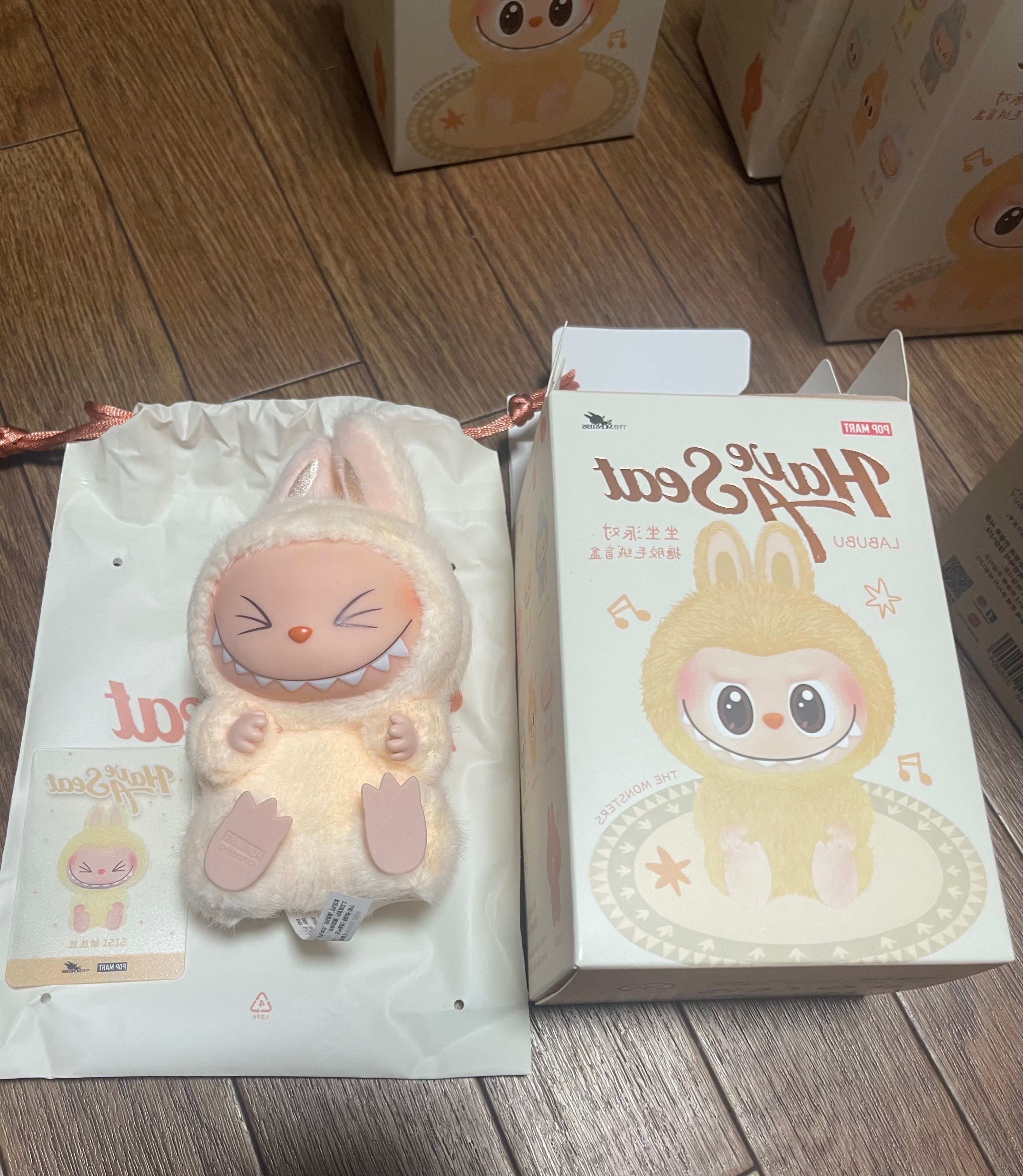 POP MART THE MONSTERS (LABUBU) Have a Seat Plush Series SISI