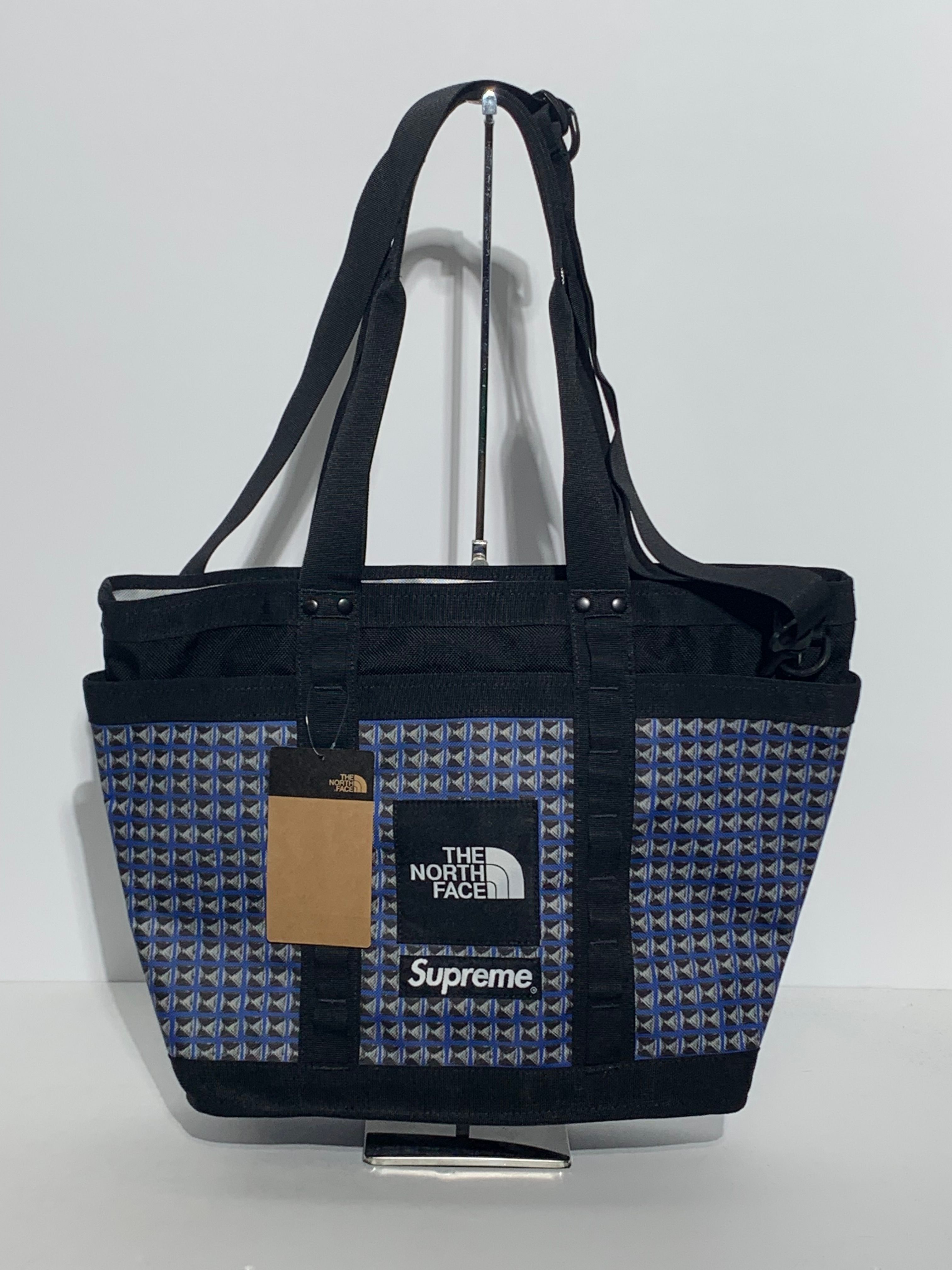 Supreme x The North Face Studded Explore Utility Tote. 17L. "Royal" NM82125I