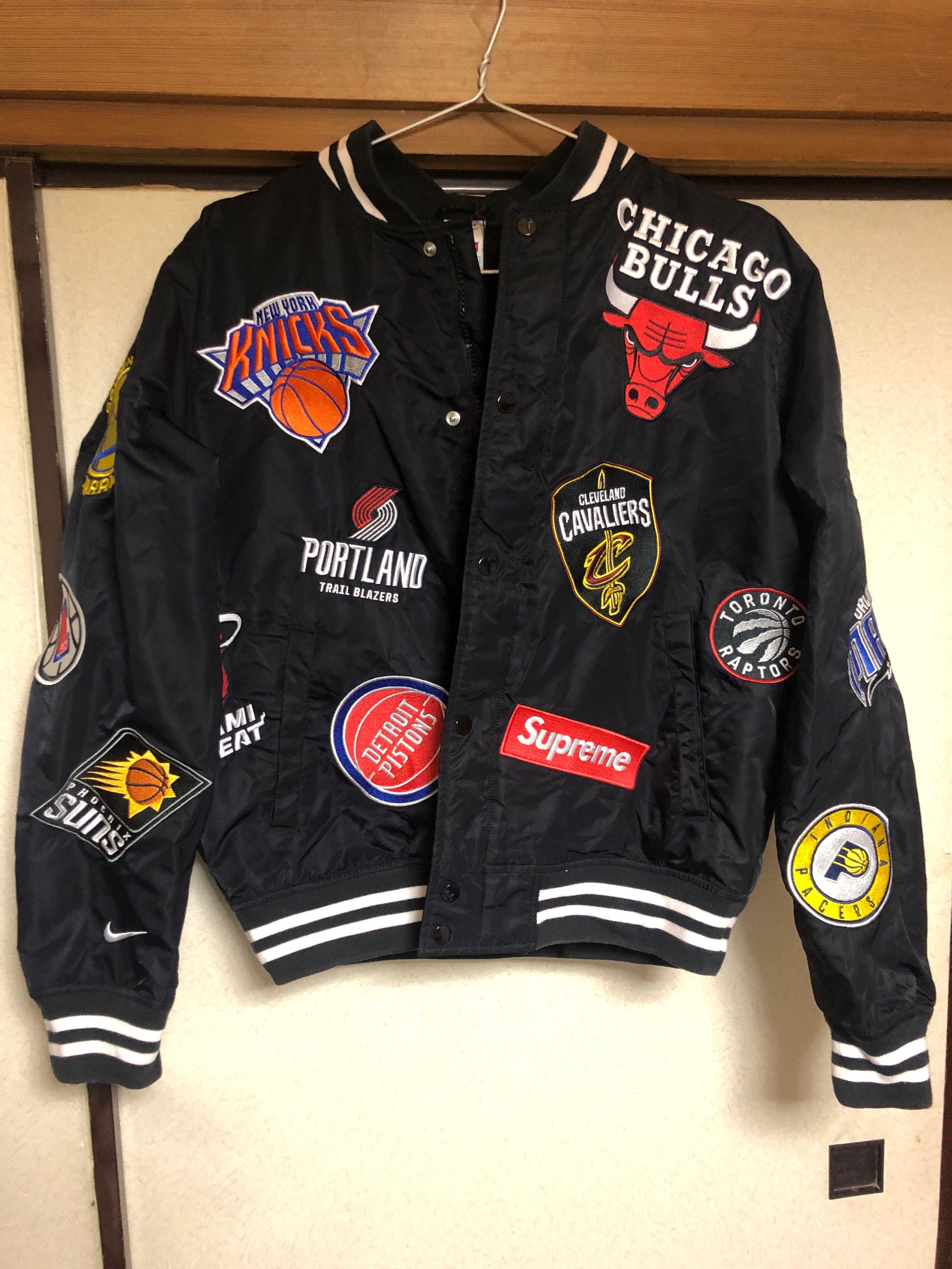 Supreme / Nike®/NBA Teams Warm-Up Jacket "Black"