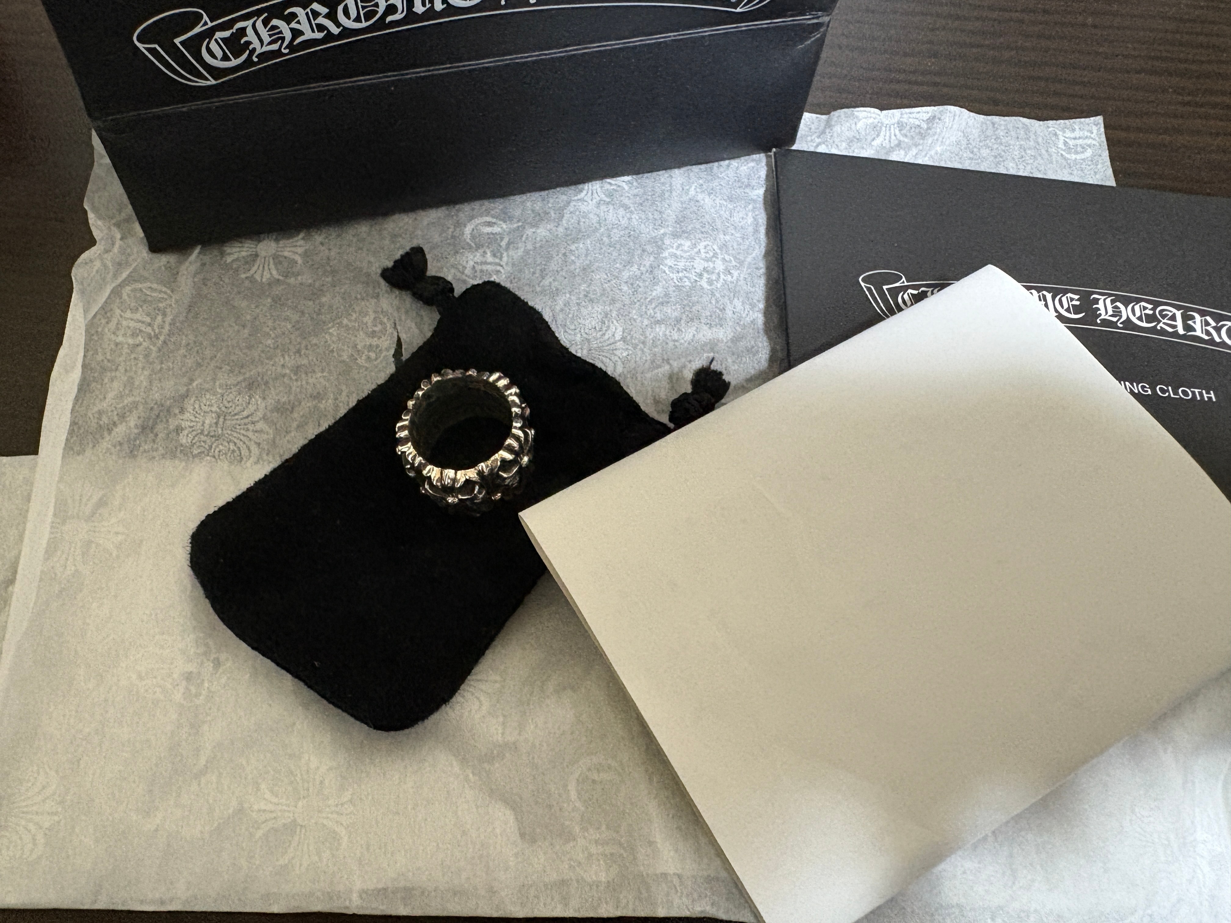 スニーカーダンク(スニダン) | 人気新作のスニーカー、トレカ、注目