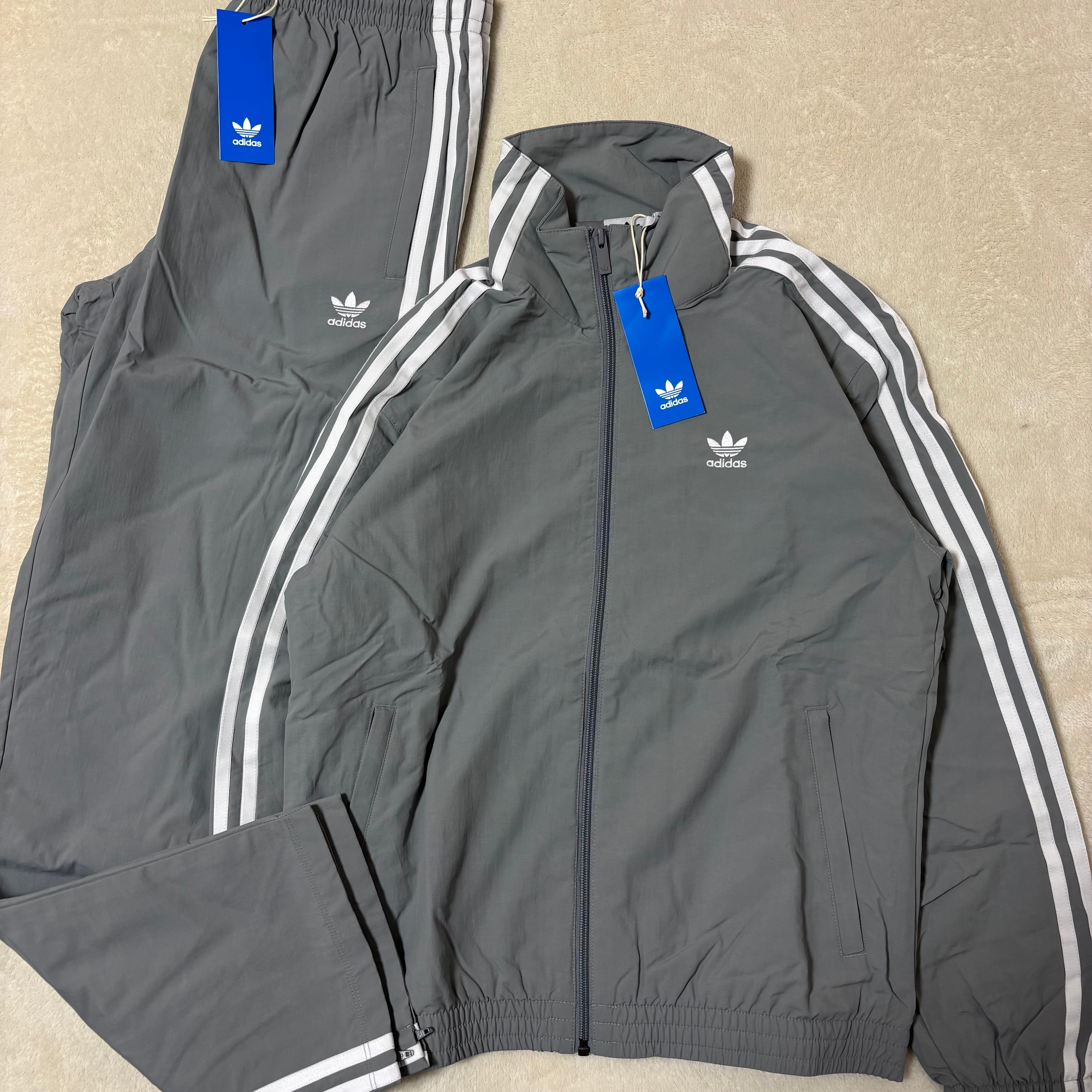 アディダス ウーブンナイロントラックジャケット セットアップ グレー XL