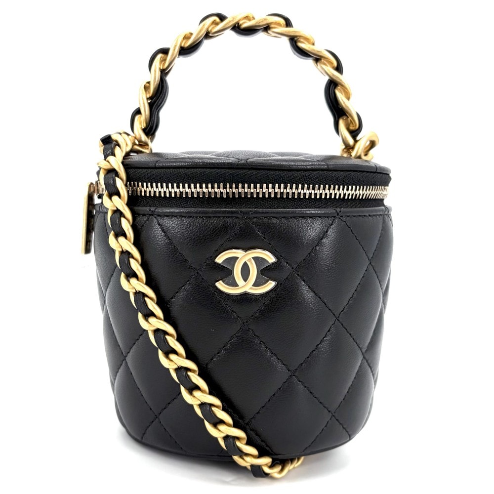 CHANEL シャネル ショルダーバッグ マトラッセ ミニバニティポーチ チェーンショルダー 肩掛け 斜め掛け ココマーク ラムスキン ブラック 黒 ゴールド金具 レディース 美品【中古品】