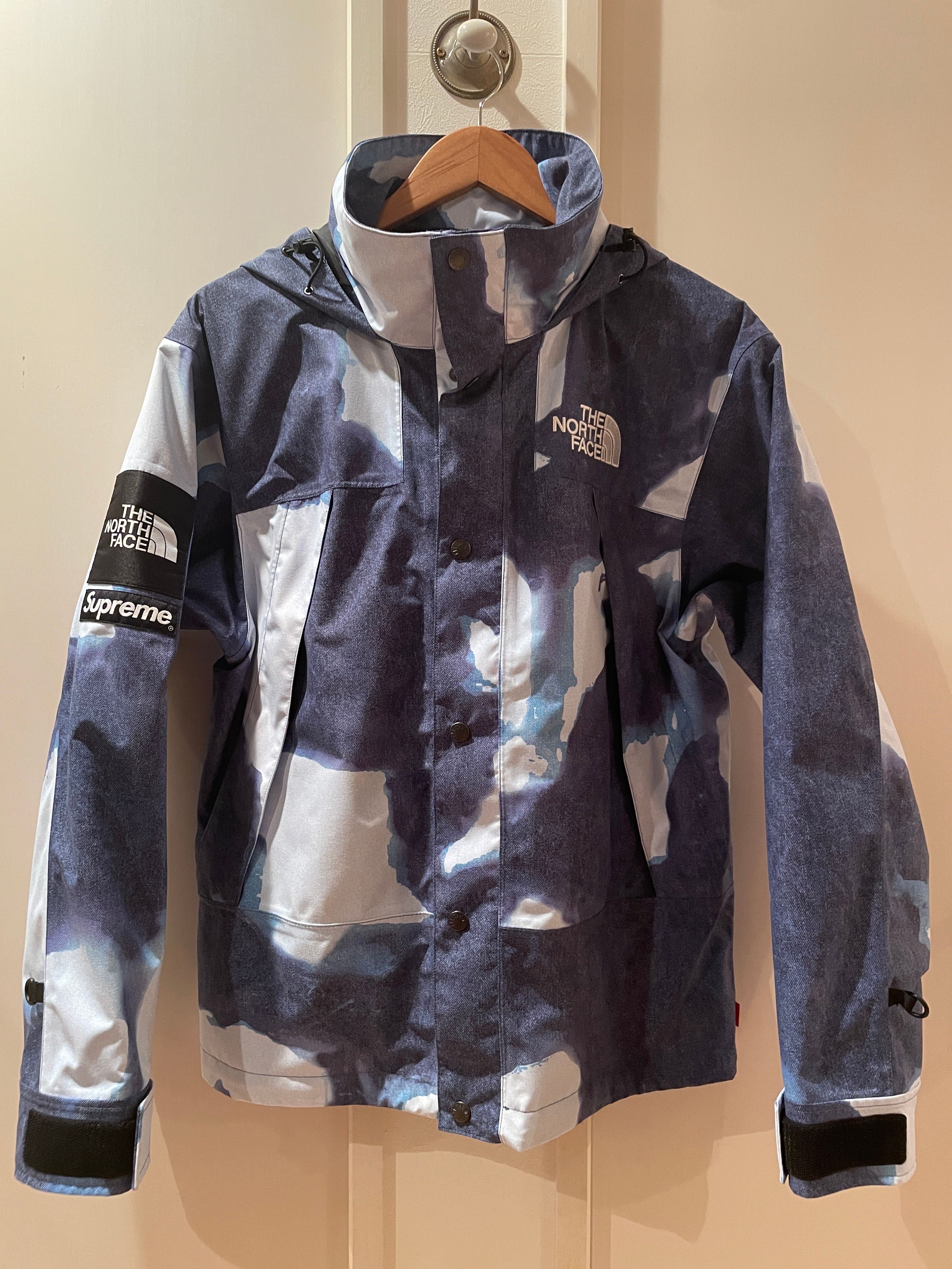 Supreme x The North Face Bleached Denim Print Mountain Jacket "Indigo"