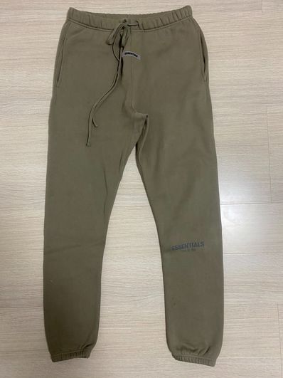 FEAR OF GOD ESSENTIALS SWEATPANT "Pistachio"