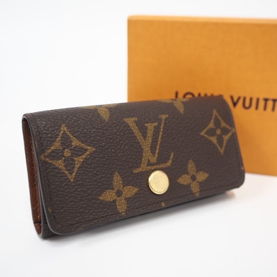 LOUIS VUITTON ルイ・ヴィトン モノグラム キーケース ミュルティクレ 4 M69517 キーケース ブラウン ベージュ コーティングキャンバス レザー レディース