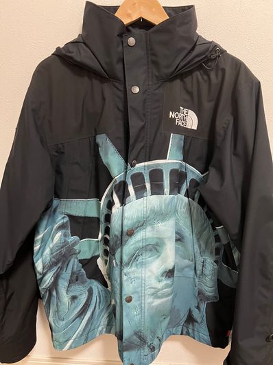 Supreme x The North Face Statue of Liberty Mountain Jacket "Black"