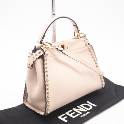 極美品 FENDI フェンディ レザー ミニピーカブー 8BN244 2wayハンドバッグ ピンク ゴールド レザー スタッズ レディース