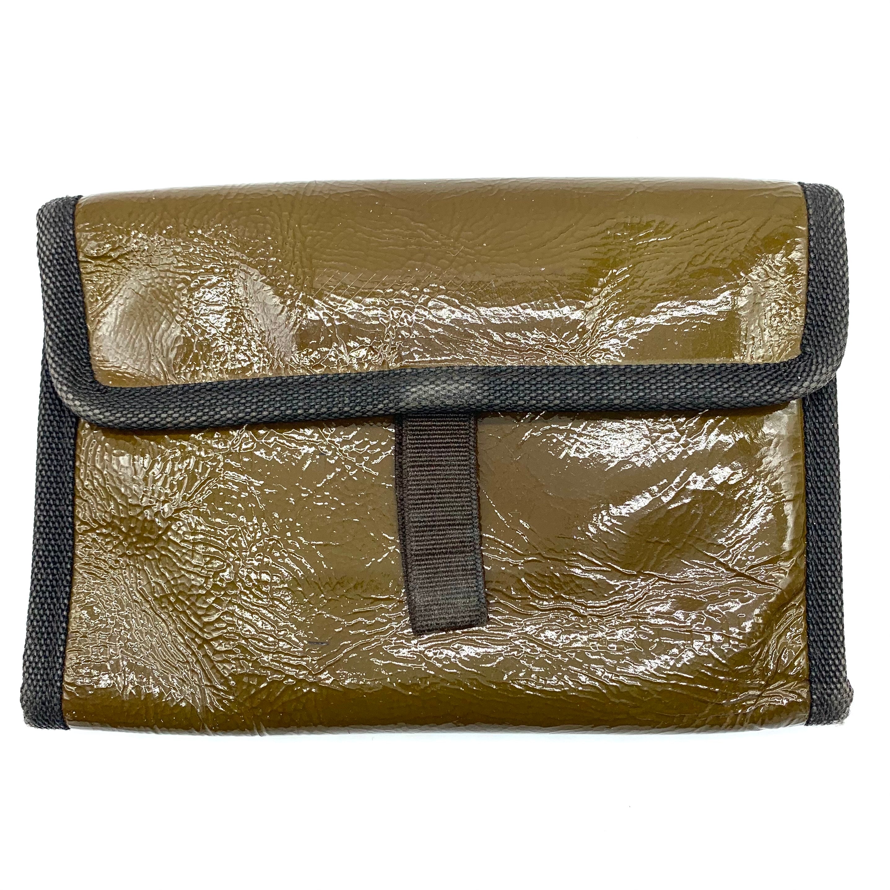 miu miu Enemel Wallet Khaki