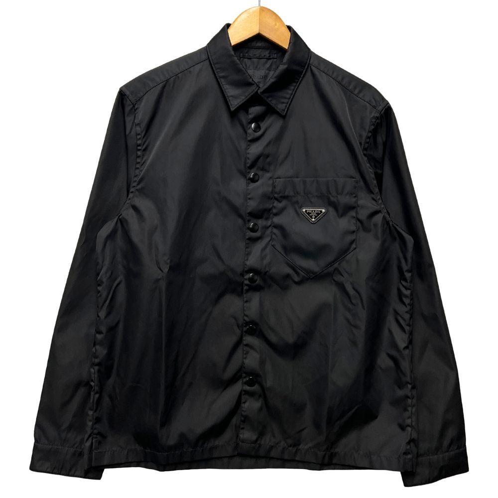 PRADA プラダ 品番 SC514 2025年 Re-Nylon トライアングルロゴ プレート シャツ 41128