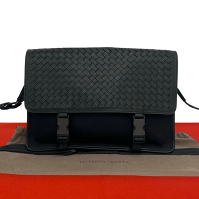 BOTTEGA VENETA ボッテガヴェネタ イントレチャート レザー ナイロン ショルダーバッグ ブラック
o6064