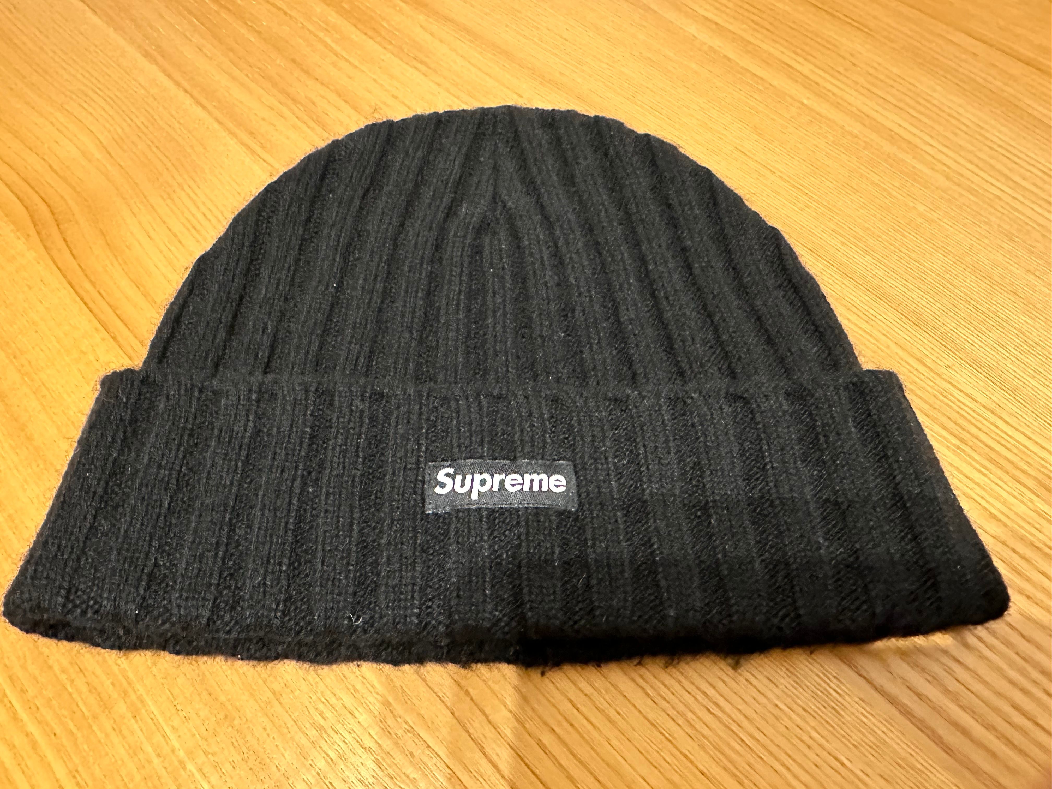 Supreme Cashmere Beanie "Black"