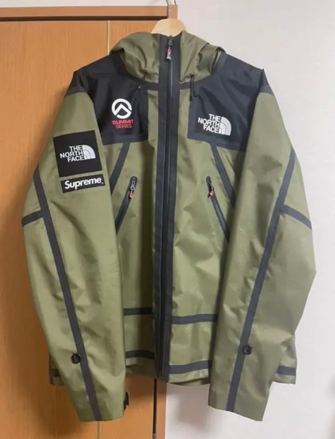 Supreme x The North Face Summit Series Outer Tape Seam Shell Jacket "Olive"