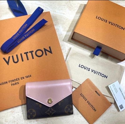 Louis Vuitton Zoe Wallet Monogram "Rose Ballerine"