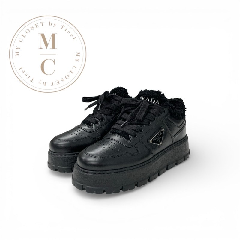 プラダ PRADA スニーカー 靴 シューズ レザー ムートン ブラック 黒 トライアングルロゴ ボア