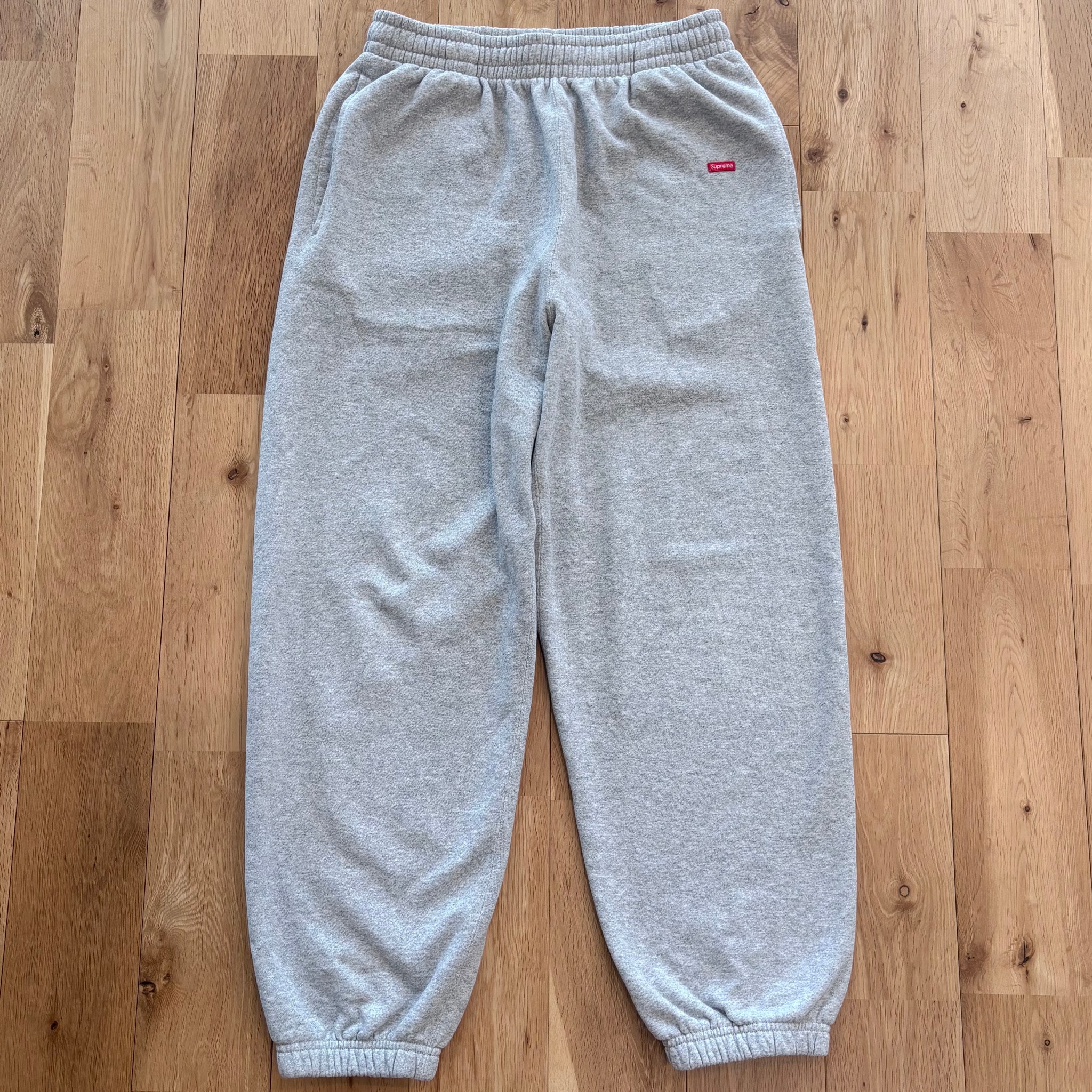 Supreme Small Box Sweatpant (25FW) "Heather Grey"